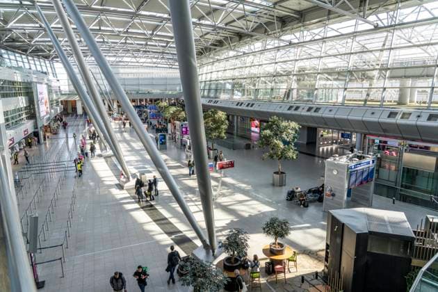 Empty Düsseldorf Airport, warning strike by the Verdi trade union, public service and ground handling workers on strike, over half of flights canceled in DUS, NRW, Germany, DUS, strike at the airports