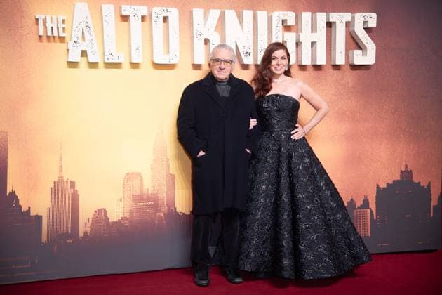 Bilder des Jahres 2025, Entertainment 03 März Entertainment Themen der Woche KW11 Entertainment Bilder des Tages The Alto Knights European Premiere Arrivals at Curzon Mayfair, London, UK (L-R) - Robert De Niro and Debra Messing attends The European Premiere of The Alto Knights at Curzon Mayfair, London, England, UK on Thursday 13 March, 2025., Credit:Justin Ng Avalon UK, England, London, Curzon Mayfair Copyright: xJustinxNgx xAvalonx 0975465801