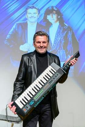 Thomas Anders at the presentation of an original Yamaha KX5 Keytar by Modern Talking with a short performance to the Foundation Haus der Geschichte der Bundesrepublik Deutschland Bonn, 11 03 2025 Foto:xJ.xZumbuschx xFuturexImagex anders_5224