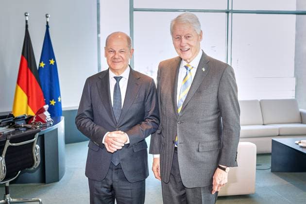 Berlin, Germany, 18 03 2025 Federal Chancellery Reception of the former US President by the German Chancellor Federal Chancellor Olaf Scholz SPD and Bill Clinton Copyright: xBergmann,xGuido BPA dtsxNachrichtenagenturx dts_62535
