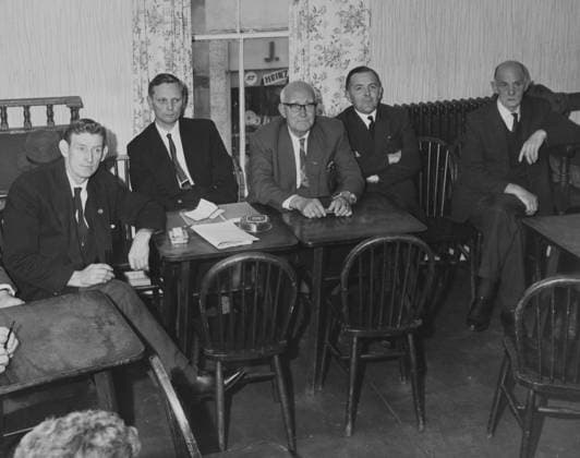 RECORD DATE NOT STATED Members of the Aberfan Parents and Residents Assoc Members of the Aberfan Parents and Residents Association hold a meeting following the publication of the tribunal s report into the Aberfan disaster in October 1966, which left 116 children and 28 adults dead after a coal heap slipped and buried the village school in Aberfan near Merthyr Tydfil. T Lewis, Joint Chairman (centre), addresses the meeting. August 1967. Retrocon British Views  Copyright: xCFx