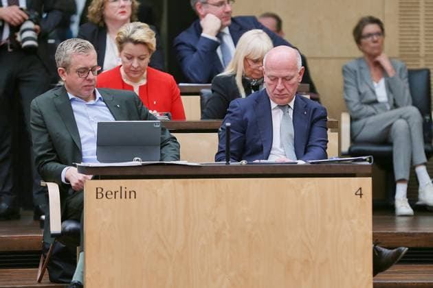 Berlin, Germany, 21 03 2025 Bundesrat 1052 Meeting of the Bundesrat Stefan Evers, CDU, Kai Wegner, CDU On the agenda is the amendment to the Basic Law to soften the debt brake and for a special fund Copyright: xdtsxNachrichtenagenturx dts_62630