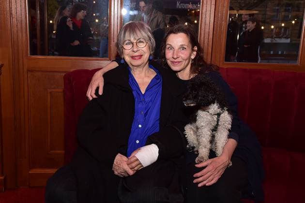 Premiere of Ursli Pfister Peggy March, Mrs. Huggenberger and me Premiere Ursli Pfister, Peggy March, Mrs. Huggenberger and me Monika Hansen, Merek Becker with dog Taxi Arrival at the premiere of Ursli Pfister Peggy March, Mrs. Huggenberger and me Arrival at the Bar jeder Vernunft in Berlin, on 02 04 2025 Photopress Mueller
