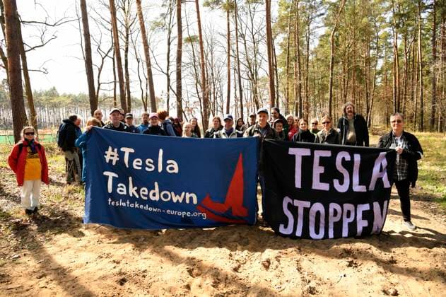 Tesla Takedown Demonstration against the electric car manufacturer Tesla and its head Elon Musk Grünheide, 12 04 2025 Foto:xJ.xKnowlesx xFuturexImagex tesla_takedown_5405