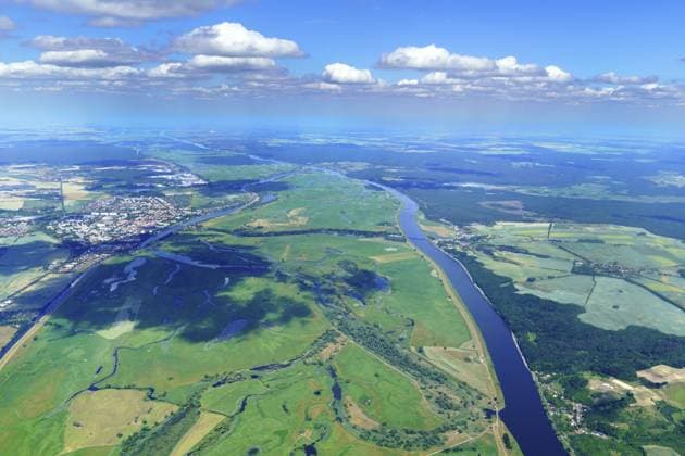 Schwedt, Landkreis Uckermark, Fluss, Oder, Polen, Mittelzentrums, Unteres Odertal, Nationalpark, Luftbild, Brandenburg, Europa Schwedt, Uckermark district, river, Oder, Poland, centre, Lower Oder Valley, national park, aerial view, Brandenburg, Europe Copyright: imageBROKER HolgerxWeitzel iblhwe11541750.jpg