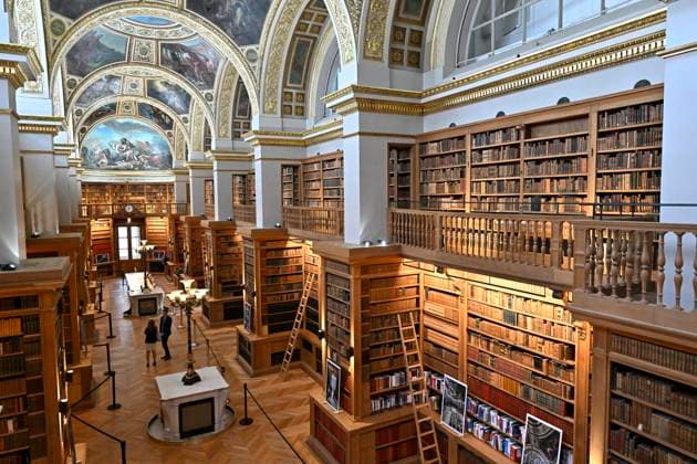 Reopening of the National Assembly Library PHOTOPQR OUEST FRANCE Stéphane Geufroi Paris 11 04 2025 The National Assembly Library was founded over 200 years ago and houses collections built up since the early days of the French Revolution. It comprises a nave 42 m long, 10 m wide and 12 m high It was built in 1834 by architect Jules de Joly, who also designed the current hemicycle, and is also remarkable for its ceiling painted by Eugène Delacroix The Bibliothèque des Députés will open its doors to the public from April 14 to June 15, 2025, after a year-long restoration project Paris, France, april 11th 2025 The National Assembly Library was founded over 200 years ago It houses the collections built up since the early days of the French Rev  Copyright: xPHOTOPQR OUESTxFRANCE MAXPPPxStéphanexGeufroix 20250416OFR7270 20250416OFR7270