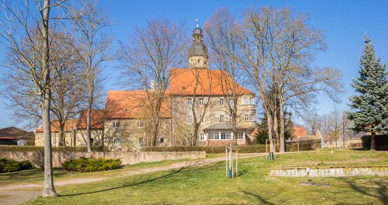 Panorama des Schlossparks in Schochwitz Panorama of the park at the castle in Schochwitz, Germany (License=RF) Copyright: xZoonar.com MarcxVenemax 23201099
