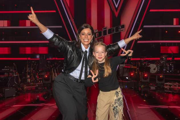 Stefanie Kloß and Helena at the photocall with the finalists and coaches of the 13th season of the TV show The Voice Kids at Studio H Berlin Adlershof Berlin, 18 04 2025 Foto:xM.xBehrensx xFuturexImagex voice_kids_5416