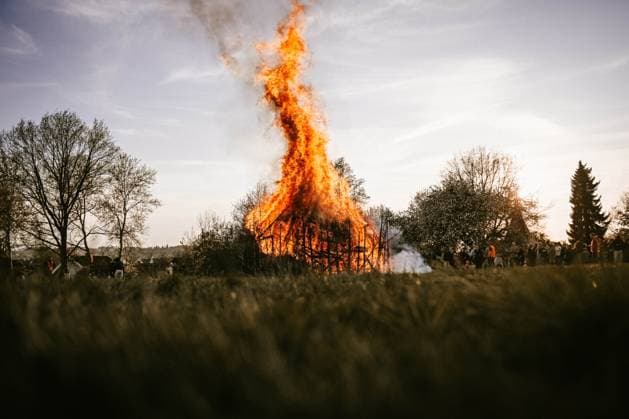 Easter bonfire in Osnabrück on 20 04 2025 in Osnabrück An Easter bonfire in Osnabrück Sutthausen Photo osnapix Easter bonfire in Osnabrück MT