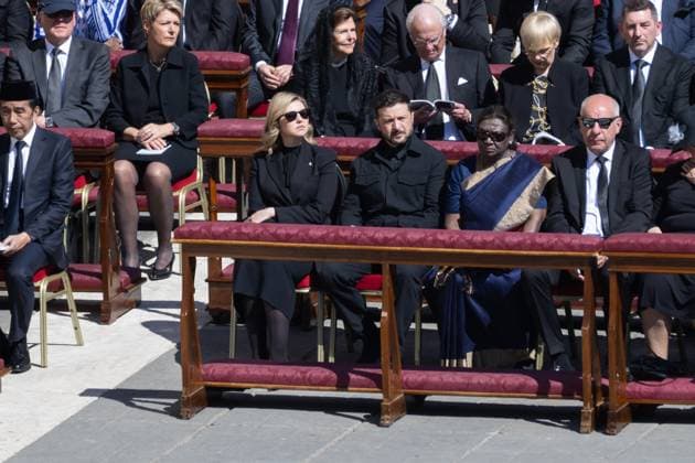 - Ukrainian President Volodymyr Zelensky attends Pope Francis funeral at St. Peter s Square in Rome Rome Italy Rome Italy  Copyright: xIPA ABACAx