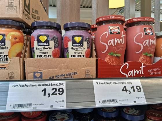 Marktkauf shopping in times of inflation Marktkauf shopping in a supermarket or discount store
