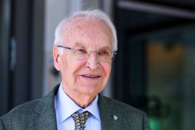 Press conference after the meeting of the CSU Executive Board on 28 April 2025 at the CSU regional office in Munich Edmund Stoiber Honorary Chairman CSU xMSx