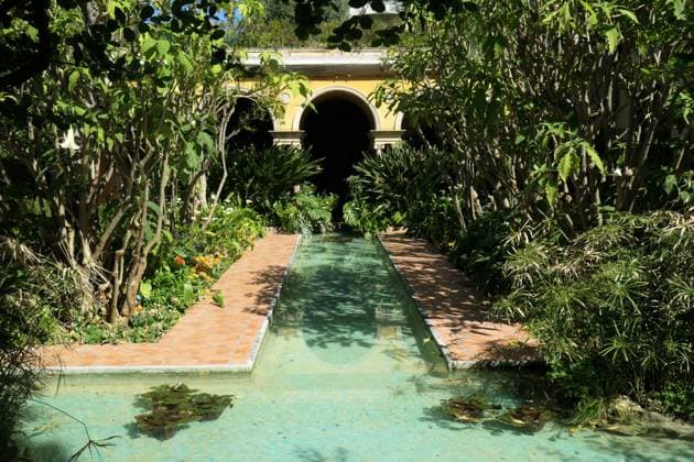 Villa et jardins Ephrussi de Rothschild Sylvestre MAXPPP saint jean cap ferrat France 30 04 2025 villa ephrussi de rothschild, jardin,espagnol A palace built during the Belle Epoque and its magnificent gardens Located between Nice and Monaco, overlooking the Mediterranean, the Villa Ephrussi de Rothschild is a magnificent palace surrounded by nine themed gardens French garden, Spanish garden, Florentine garden, lapidary garden, Japanese garden, exotic garden, Provencal garden, roseraie Villa et jardins Ephrussi de Rothschild Saint Jean Cap Ferrat France April 30 2025 A villa built during the Belle Epoque and its magnificent gardens Located between Nice and Monaco, overlooking the Mediterranean, the Villa Ephrussi de Rothschild is a magnifi Copyright: xMAXPPPxSylvestrex SYL202504306150 SYL202504306150