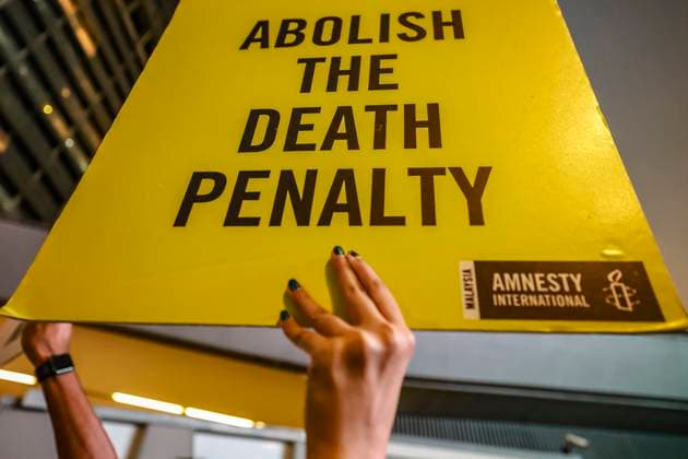 Solidarity For Pannir Selvam, A Malaysian Man Awaiting Execution In Singapore Amnesty International activists hold a banner in solidarity with Pannir Selvam, a Malaysian man awaiting execution for drug trafficking, outside Singapore s embassy in Kuala Lumpur, Malaysia, on May 6, 2025. Kuala Lumpur Malaysia  Copyright: xHarixAnggarax originalFilename: muslimin-notitle250506_npdCb.jpg