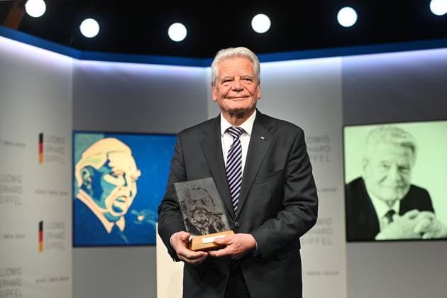Freedom Prize of the Media Prize winner Joachim Gauck, former Federal President of Germany Single image, cropped single motif, half figure, half figure Ludwig Erhard Summit 2025 at Gut Kaltenbrunn on Lake Tegernsee on 07 05 2025