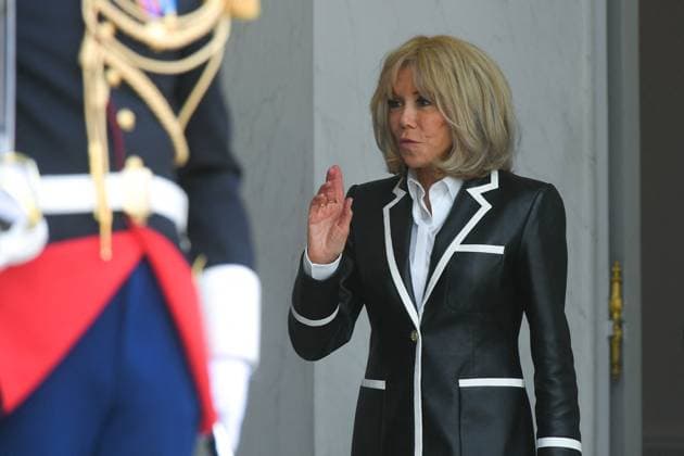 The President of the Republic Emmanuel Macron and Brigitte Macron receive Daniel Noboa, President of the Republic of Ecuador, and his wife Lavinia Valbonesi at the Elysée Palace in Paris The President of the Republic Emmanuel Macron and Brigitte Macron receive Daniel Noboa, Président de la République de lÉquateur, et sa femme Lavinia Valbonesi à lElysée à Paris, le 8 mai 2025 Lionel Urman Bestimage The President of the Republic Emmanuel Macron and Mrs Brigitte MACRON receive Mr Daniel NOBOA, President of the Republic of Ecuador and wife Lavinia Valbonesi at the Elysee Palace May 8th, 2025 Paris France  Copyright: xLIONELxURMANxx xBESTIMAGExLIONELxURMANxx xBESTIMAGEx
