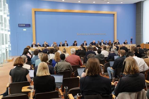 Germany, Berlin, Federal Press Conference, Topic Government Press Conference