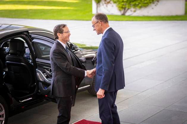 R L Friedrich Merz CDU , Federal Chancellor, receives Isaac Herzog, President of Israel, at the Federal Chancellery in Berlin, 12 05 2025 Berlin Germany Copyright: xAmreixSchulzx