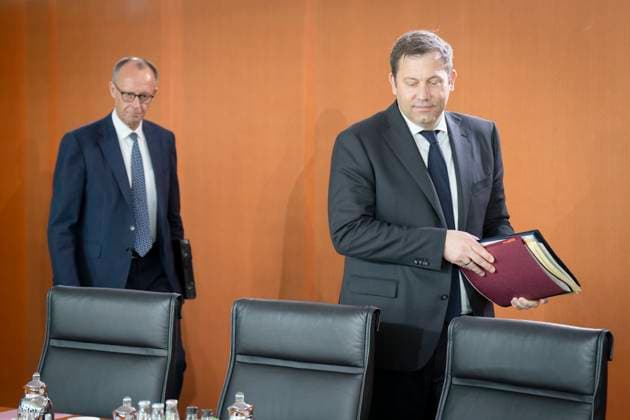 Cabinet meeting, Federal Government, opening pictures Federal Government, Cabinet meeting, SPD, CDU, CSU, Berlin, Federal Chancellery, opening pictures, Federal Chancellor, Friedrich Merz, Vice Chancellor, Lars Klingbeil Berlin Berlin GER