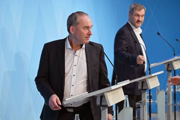 from left Hubert AIWANGER Free Voters, Bavarian Minister of Economic Affairs, Markus SOEDER State Premier of Bavaria and CSU Chairman, press conference after the Defense and Rust Summit on 15 May 2025 at Prinz Carl Palais in Munich