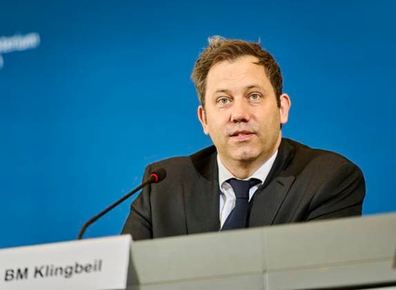 Lars Klingbeil EUR, Germany, Berlin, 15 05 2025 Press conference at the Federal Ministry of Finance Lars Klingbeil SPD , Federal Minister of Finance and Vice Chancellor explains himself to the press