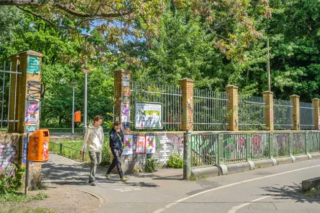 Fence, Entrance Wiener Straße, Görlitzer Park, Kreuzberg, Friedrichshain Kreuzberg, Berlin, Germany