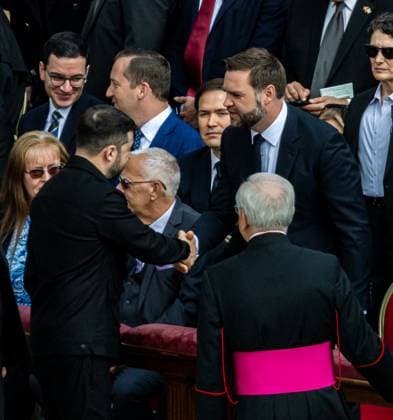 - Ukrainian President Volodymyr Zelenskyj (L) and US Vice President James David Vance (R) greet each other as they await the opening mass of Pope Leo XIV s pontificate in St. Peter s Square. Vatican Lazio  Copyright: xIPA ABACAx