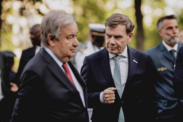 R L Johann Wadephul CDU , Federal Foreign Minister, and Antonio Guterres, Secretary-General of the United Nations, photographed during the UN Peacekeeping Ministerial 2025 Berlin, 13 05 2025 Photographed on behalf of the Federal Foreign Office Berlin Germany Copyright: xFlorianxGaertner AAx