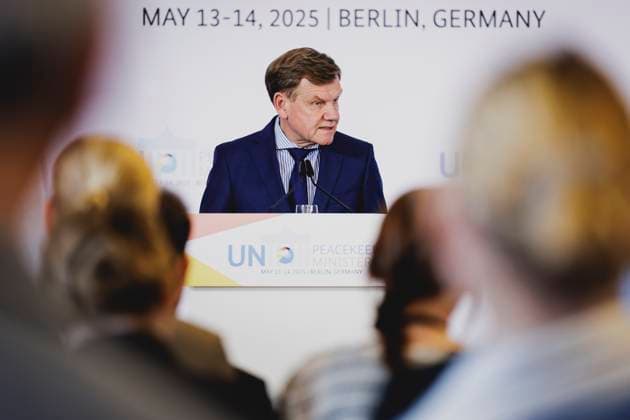 Johann Wadephul CDU , Federal Foreign Minister, photographed during a press conference on the UN Peacekeeping Ministerial 2025 Berlin, 14 05 2025 Photographed on behalf of the Federal Foreign Office Berlin Germany Copyright: xFlorianxGaertner AAx
