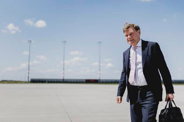 Johann Wadephul CDU , Federal Foreign Minister, photographed before departure to Brussels for the Council for Foreign Affairs RfAB in Berlin, 20 05 2025 Photographed on behalf of the Foreign Office Berlin Germany Copyright: xFlorianxGaertner AAx