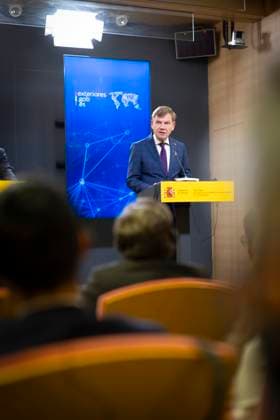 Johann Wadephul CDU , Federal Foreign Minister, travels to Madrid and Lisbon Here at a joint press conference with the Foreign Minister of Spain Madrid, 26 05 2025 Photographed on behalf of the Federal Foreign Office Madrid Spain Copyright: xThomasxImo AAx
