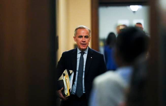 June 3, 2025, Ottawa, On, CANADA: Prime Minister Mark Carney is seen outside his office prior to a cabinet meeting on Parliament Hill in Ottawa on Tuesday, June 3, 2025. Ottawa CANADA  - ZUMAc35_ 20250603_zaf_c35_003 Copyright: xSeanxKilpatrickx