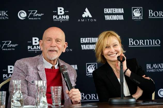 John Malkovich and Ingeborga Dapkunaite at a press conference on the occasion of the premiere of the play In the Solitude of Cotton Fields In der Einsamkeit der Baumwollfelder at The Westin Grand Hotel Berlin, 09 06 2025 Foto:xT.xBartillax xFuturexImagex malkovich_dapkunaite_5636