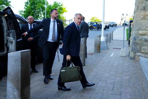 June 11, 2025, Ottawa, On, CANADA: Prime Minister Mark Carney arrives to Parliament Hill in Ottawa on Wednesday, June 11, 2025. Ottawa CANADA  - ZUMAc35_ 20250611_zaf_c35_002 Copyright: xSeanxKilpatrickx