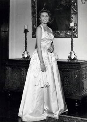 Heirs Heiress Members of Royal Family Celebrities 2 May 1956 Oslo, 2 May 1956 it were New pictures from their Royal Highness Princess Astrid from Norway in Skaugum , the Residence their Royal Highness Crown Prince Olav, included  Copyright: xUnitedxArchivesx xkpaxKeystonex 19560502_baf_k09_003