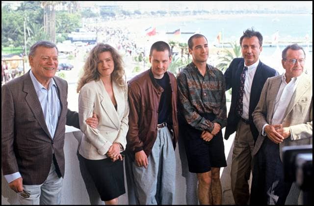 Archiv BARBARA SUKOWA, LARS VON SORTIEREN, JEAN MARC BARR PRÄSENT EUROPA Au FESTIVAL von Cannes IN 1991 Cannes Frankreich  Copyright: xANGELI-RINDOFFx xBESTIMAGExANGELI-RINDOFFx xBESTIMAGEx