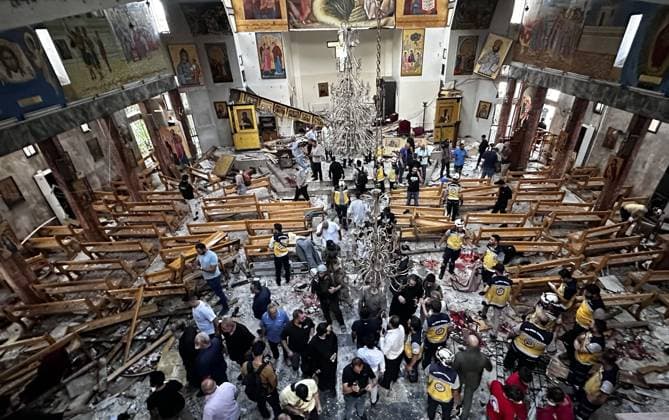 Bilder des Jahres 2025, News 06 Juni News Themen der Woche KW25 News Bilder des Tages At least 15 killed, scores injured in terror attack on Damascus church DAMASCUS, SYRIA - JUNE22: A view of heavy damage after an explosion in at Elias Chuch, in the Dweila neighbourhood of Damascus, Syria June 22, 2025. A suicide bomber from the ISIS (Daesh) terrorist group on Sunday opened fire inside Mar Elias Church in the east of Damascus before blowing himself up, killing at least 15 people and injuring several more, said the Syrian Interior Ministry. According to the Syrian Civil Defense, these are the initial casualties from the terrorist attack on the church in the Dwel a neighborhood. The agency said ambulances are transporting the injured from the scene, and Internal Security Forces have cordoned off the church area to ensure safe Copyright: x2025xAnadoluxBakrxAlxKasemx