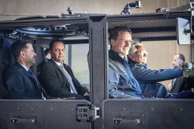 F 35 Rheinmetall plant at Weeze Airport FOR EDITORIAL PURPOSES ONLY EDITORIAL USE ONLY p Minister President hendrik Wüst opens the Rheinmetall Aviation plant at Weeze Airport with Rheinmetall CEO Armin Papperger and Stephen OBryan President Northrop Grumman Internationa Copyright: KaixKitschenberg doc81bf0fo08ti1crg6vmhl ,EDITORIAL USE ONLY Copyright: KaixKitschenberg