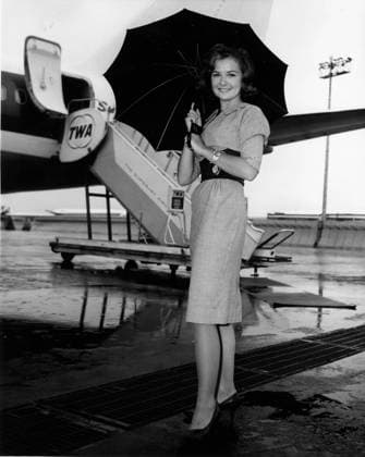 Actress Shelley FABARES 1944 23 August 1961 New York, NY, USA Actress Shelley FABARES comes to a rainy Day with a TWA Airplane on New York International Airport to New York New York U S  Copyright: xUnitedxArchivesx xkpaxKeystonex 19600508_cab_k09_338