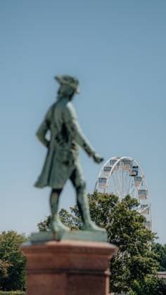 Leopold Monument to the Dessau City Festival The Dessau 2025 City Festival in the composing with the Leopold Monument and the new Dessau City Festival Dessfest which was previously called Leopolds Festival for many years
