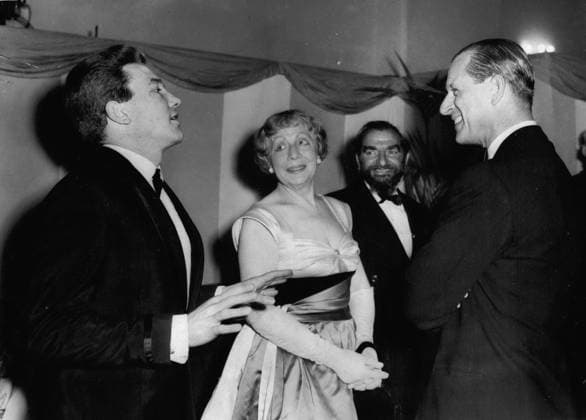 London Premiere from Tom Jones 6 June 1963 London, England, United Kingdom Prinz Philip visited the World premiere of Films Tom Jones at London Pavilion the Performance found in favour of of Duke of Edinburgh Award Scheme and the Youth Clubs for Boys and Girls i  Copyright: xUnitedxArchivesx xkpaxKeystonex 19630606_baf_k09_167