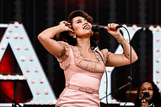 Entertainment Music, Lollapalooza Berlin 2025 13 07 2025, xdanx, Entertainment Music, Lollapalooza Berlin 2025 v l The singer Raye will be on stage at the Lollapalooza Festival in Berlins Olympic Stadium The tenth edition of the music festival will take place on the weekend of July 12 and 13, 2025 in the Olympic Stadium and Olympic Park in Berlin Berli Copyright: xDanielxLakomskix