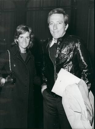 Bands Composers Instruments musicians Opera Orchestra Records Singers Songwriter Symphonies 11 November 1970 – Separate, but f  Copyright: xUnitedxArchivesx xkpaxKeystonex 19701111_baf_k09_022