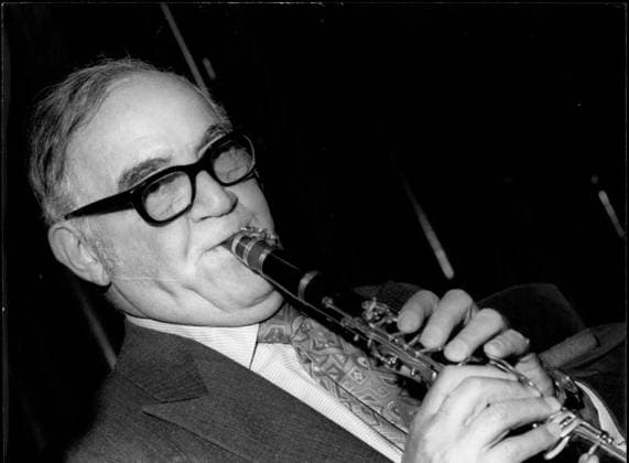 Bands Composers Instruments musicians Opera Orchestra Records Singers Songwriter Symphonies 29 February 1972 leads the famous Clarinettist Benny Goodman at Chaillot Palace  Copyright: xUnitedxArchivesx xkpaxKeystonex 19720229_baf_k09_011