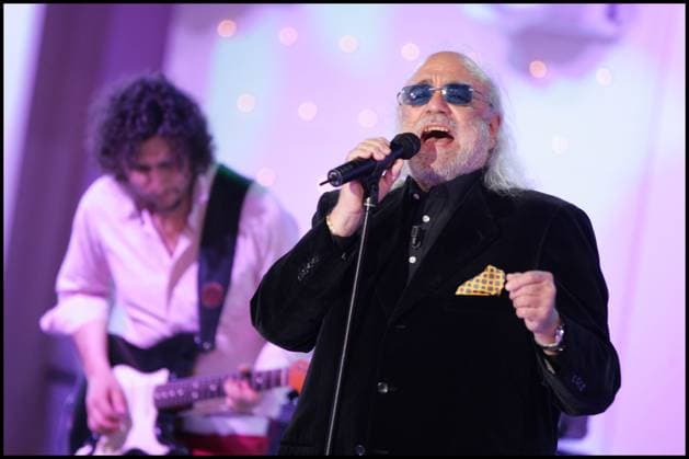 DEMIS ROUSSOS ENREGISTREMENT DE LEMISSION VIVEMENT DIMANCHE PARIS France  Copyright: xGuillaumexGaffiot BestimagexGuillaumexGaffiot Bestimagex