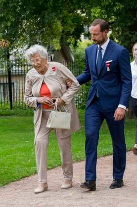 The Norwegian royal family attends a garden party at the Royal Palace in Oslo o  Copyright: xRoyalportraitsxEurope BernardxRubsamenx xBestimagexRoyalportraitsxEurope BernardxRubsamenx xBestimagex