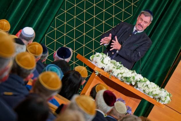 Celebration of the Jewish Community of Munich and Upper Bavaria in the main synagogue Ohel Jakob Ceremony on the occasion of the 80th anniversary of the re-founding of the Jewish Community of Munich and Upper Bavaria and the 40th anniversary of the presidency of Dr h c mult Charlotte Knobloch Dr Markus Söder , the Bavarian Minister President , during hi Copyright: xRolfxPossx