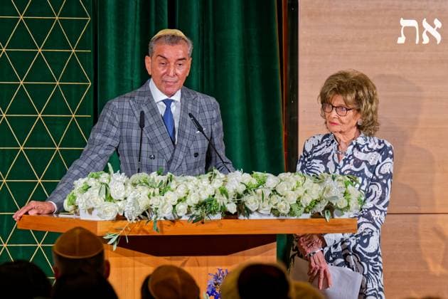 Celebration of the Jewish Community of Munich and Upper Bavaria in the main synagogue Ohel Jakob Ceremony to mark the 80th anniversary of the re-founding of the Jewish Community of Munich and Upper Bavaria and the 40th anniversary of the presidency of Dr h c mult Charlotte Knobloch Prof Dr Dr Michel Friedmann with Dr h c mult Charlotte Knob Copyright: xRolfxPossx