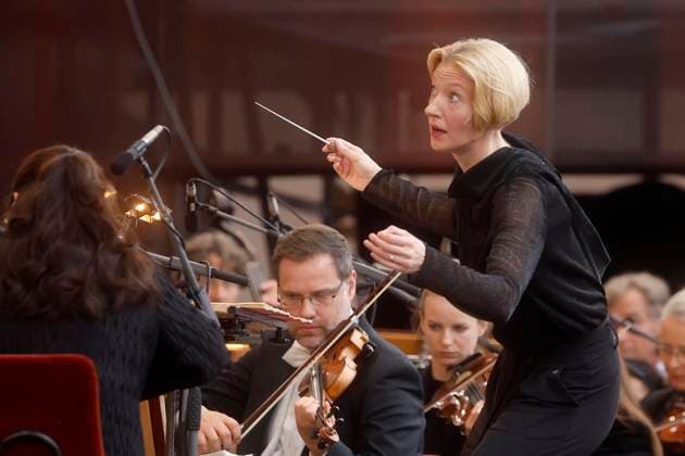 17 07 2025, Classic open Air 2025, in Berlin, Gendarmenmarkt, Orchestra of the Konzerthaus Berlin, Conductor Joana Mallwitz, Berlin Germany, Germany