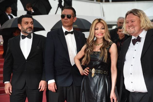 La Toya Jackson and guest Montée des marches du film Burning lors du 71ème Festival International du Film de Cannes Le 16 mai 2018 Giancarlo Gorassini Bestimage Red carpet for the movie Burning during the 71th Cannes International Film festival On may 16th 2018 Cannes France  Copyright: xGiancarloxGorassini BestimagexGiancarloxGorassini Bestimagex